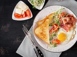 Pelican，位于Zagrody的酒店