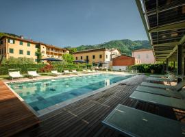 Park Hotel Regina - with air-condition and outdoor heated pool，位于巴尼－迪卢卡的酒店