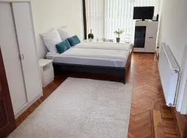 Réz Family Apartmanok Gyula