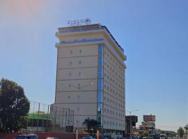 Zielo Hotel，位于亚松森的带泳池的酒店
