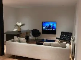 Maison Nord, 6 min from Airport & Sleep 5