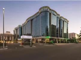 Dancenter Harbour Gateway Jeddah Beach Vivid Plaza Hotel