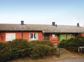 1 Bedroom Lovely Apartment In Kivik，位于奇维克的酒店