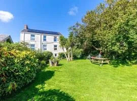 Fern Bank - 5 Bedroom House - Horton