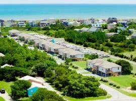 Watermen's Cabana 1A - 3-Bedroom, 2-Bathroom Apartment - Walk to beach and access to REAL Watersports