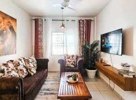 3bdrm mombasa CBD pool, gym, washer