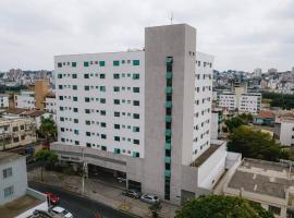 营帕埃克斯颇敏纳斯公寓，位于贝洛奥里藏特的酒店