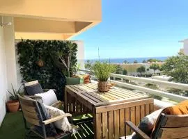 Lux Apt in Priv Condo with Pool, near Beach, Parking & Easy Access to Lisbon