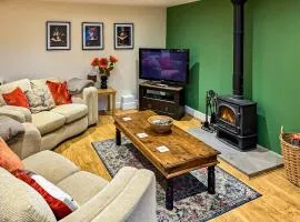 Oak Tree Barn - 27693