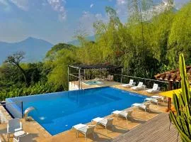 Outstanding FarmHouse jacuzzi & pool near Medellin
