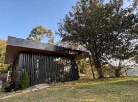 Chale Container no Centro de Petrópolis，位于彼得罗波利斯的酒店