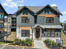 Smith Creek Resort - 5 Bedrooms 20 Guest - Indoor Pool - Resort Amenities