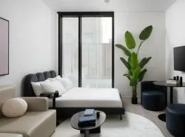 Downtown Ybor Studio Escape Free Parking