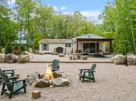 Firepit Nights, Outdoor Dining & Near Beaches