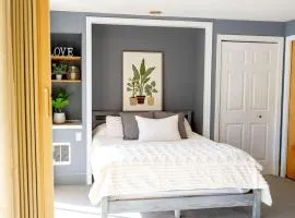 Lake Access, Poolside Deck & Ski Nearby