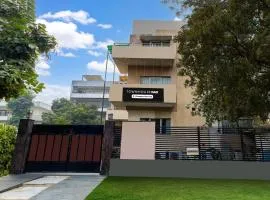 Super Townhouse Oak Sector 25 Gurgaon