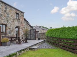 Hen Stabl - 16983，位于Brynsiencyn的酒店