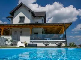 Holiday House Ad Astra