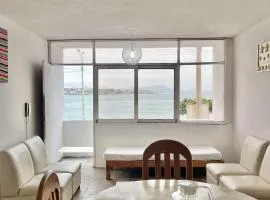 Apartment with Stunning Ocean View