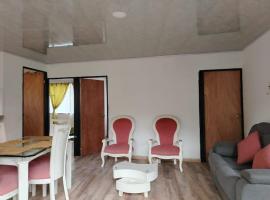 Squirrel and bird watching，位于Fresno的酒店