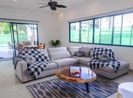 Casa Jurassic Amazing villa 10 min walk to the beach
