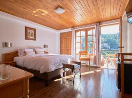 Maimara Hotel，位于瓦拉斯的酒店