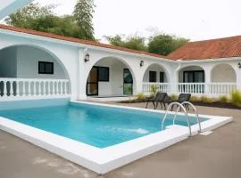 Villa Eden
