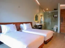 Agua Hotel