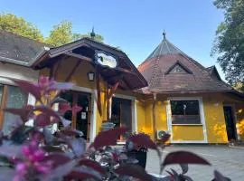 Május 1 Vendégház - Szombathely