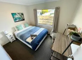 Papamoa Two Rooms & Kitchenette - Dogs welcome