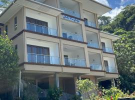 Belle Vue Lodge，位于维多利亚的木屋