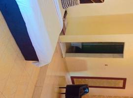 Nicholla Suites and Garden，位于Onitsha的酒店