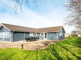 12 person holiday home in Vinderup-By Traum