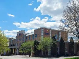 Comfort Inn & Suites Grafton-Cedarburg
