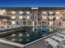 GRAND Hotel NEW 2025，位于索洛特维诺的酒店