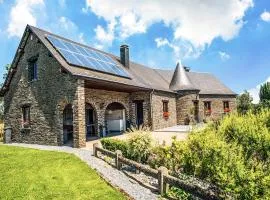 Villa in Biטvre with garden