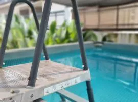 Ahmad's Homestay & Pool di Bukit Cerakah, Shah Alam