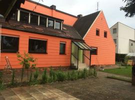 Gemütliches Ferienhaus nahe Playmobil in Zirndorf - Ideal für Familien und Entdecke，位于齐恩多夫的酒店