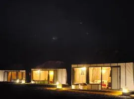 Luxury Desert Queen Camp