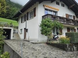 Completely refurbished comfortable apartment，位于格尔兹维尔的酒店