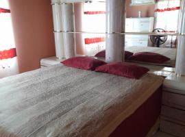 Montego Bay house Centrally located，位于蒙特哥贝的酒店