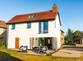 Lakeside property with spa access on a nature reserve Wakeling Island 25 WI25