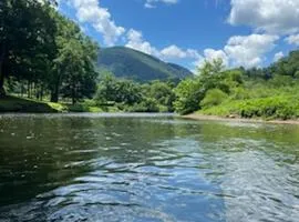 Lux Riverfront Retreat- Hot Tub, Game Room, Views!