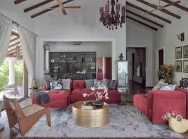 Villa Lirio by tisyastays