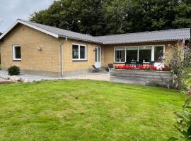 Jyske ås，位于Dybvad的酒店