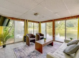 Cozy House on Meadowbrook Lake Serene, Scenic!