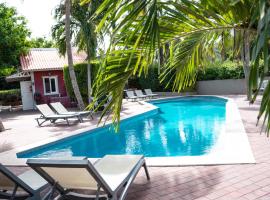 Windmill Apartments Curacao，位于威廉斯塔德的带泳池的酒店