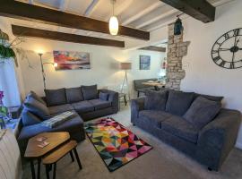 The Coach House, Yealand Redmayne perfect for a family in a rural setting, bring your dogs and horse，位于Beetham的酒店