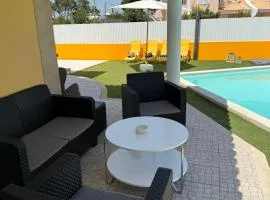Pool, BBQ & Soccer Villa