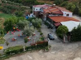 Salillari Guest house & Restaurant